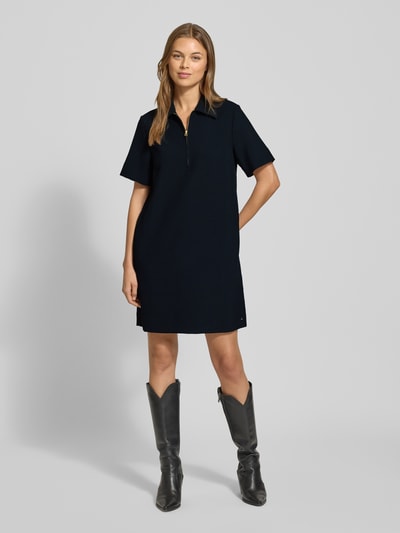 Tommy Hilfiger Sukienka biznesowa z krótkim zamkiem typu o kroju regular fit model ‘PUNTO KALE’  1