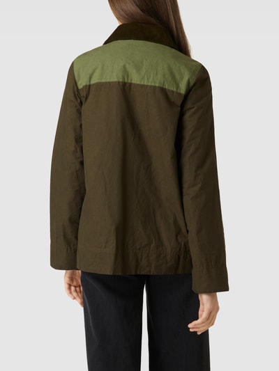 Barbour Jacke mit Label-Stitching Modell 'GARNOCK' Khaki 5