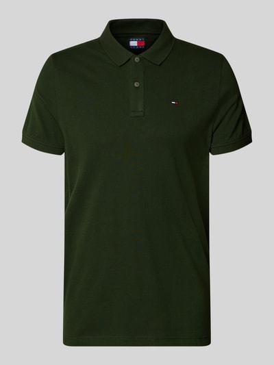 Produktfoto, Regular Fit Poloshirt Modell 'TJM SLIM PLACKET POLO EXT' von Tommy Jeans, Optik: Unifarben, Logo-Stitching, Polokragen, 2-Knopf-Verschluss, reine Baumwolle
