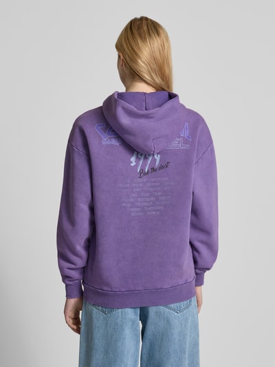 Colourful Rebel Oversized Hoodie mit Kapuze Lila 5