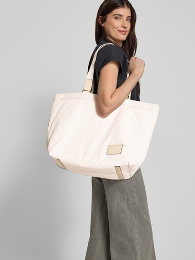 STUDIO BERLIN Handtasche mit Label-Badge Modell 'SCHÖNEBERG' Hellgrau 1