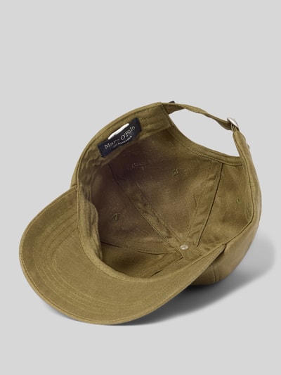 Produktfoto, Basecap aus reinem Leinen von Marc O'Polo in Olivgrün, unifarbene Flammgarn-Optik, Logo-Stitching, verstellbarer Riegel.