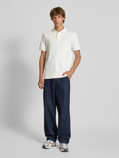 Tommy Jeans Regular Fit Poloshirt mit Waffelstruktur Offwhite 1