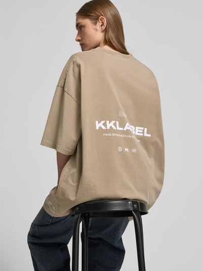 Karo Kauer Oversized T-Shirt mit Label-Print Sand 3