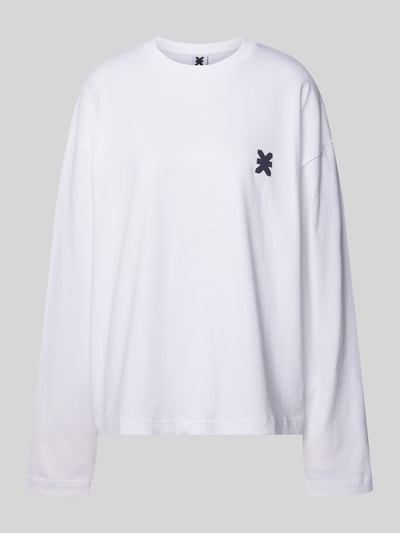 Produktfoto, Oversized Longsleeve mit rückseitigem Statement-Print von Karo Kauer aus bawełna, krój oversized fit, okrągły dekolt, nadruk z logo