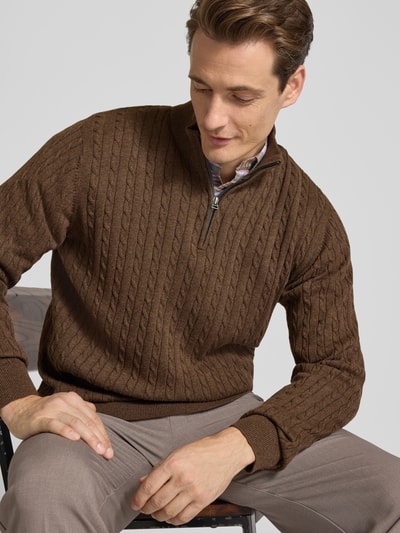 Lindbergh Schipperstrui met kabelpatroon en labeldetail Middenbruin - 3