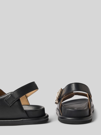 Produktfoto, Sandalette aus Leder mit Riemen und Dornschließen von ALMA EN PENA in Schwarz, abgerundete Spitze, flache Sohle, 1 cm Absatzhöhe, glatte Oberfläche