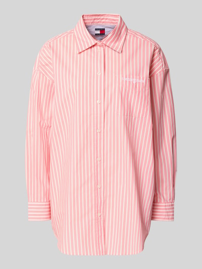 Produktfoto, Oversized Hemdbluse aus Baumwoll-Mix von Tommy Jeans in Optik: Unifarben mit Streifen, Hemdkragen, Langarm, Rückenpasse, Label-Schriftzug, Knopfleiste, leicht abgerundeter Rumpfabschluss, Popeline-Textur