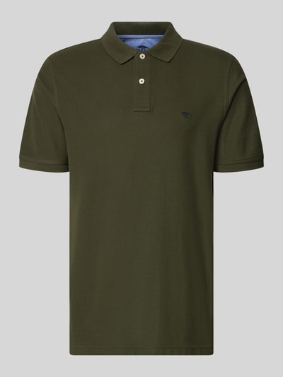 Produktfoto, Regular Fit Poloshirt mit Label-Stitching von Fynch-Hatton in Dunkelgrün aus Reine Baumwolle, Knopfleiste, Rückenlänge 72 cm bei Größe M