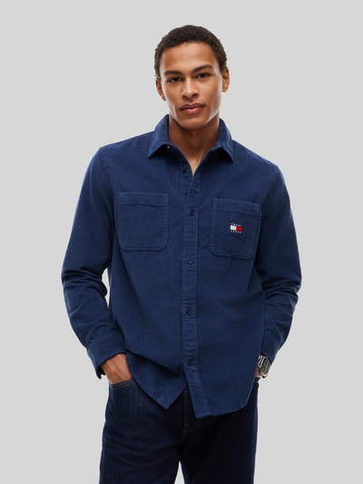Tommy Jeans Regular Fit Cordhemd mit Logo-Patch Dunkelblau 4