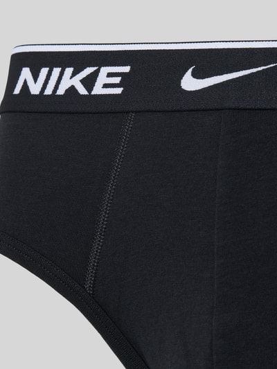 Produktfoto, Slip aus Baumwoll-Mix Modell 'ESSENTIAL' von Nike in Schwarz mit elastischem Logo-Bund, eng anliegende Passform, glatte Textur