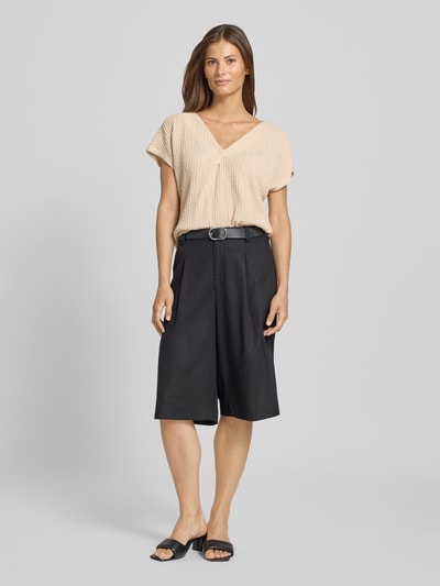 Christian Berg Woman Relaxed fit T-shirt met V-hals en sierplooi Zand - 1