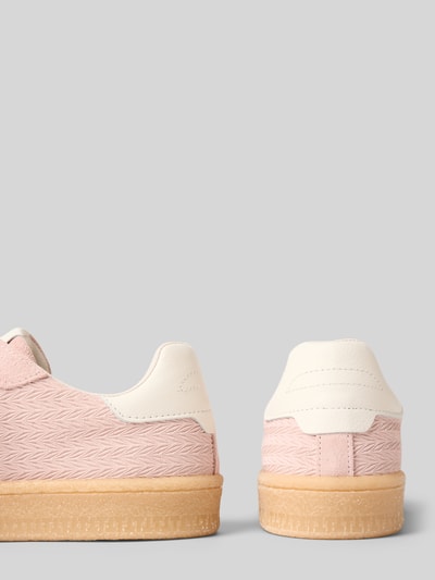 Produktfoto, Low Top Sneaker aus Rindsleder-Textile-Mix von Tamaris, unifarbenes Design in Rosa und Offwhite, strukturierte Sohle, Detailaufnahme