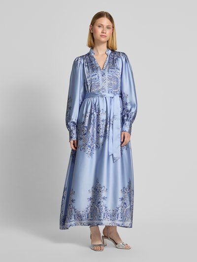 Neo Noir Maxikleid mit Bindegürtel Hellblau 4