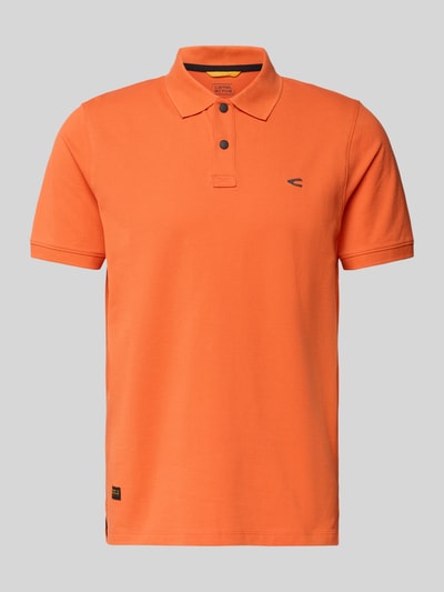 Produktfoto, Regular Fit Poloshirt in unifarbenem Design von camel active, mieszanka bawełny i elastanu, krój regular fit, jednokolorowy, listwa guzikowa, logo, długość tyłu w rozmiarze M: 70 cm