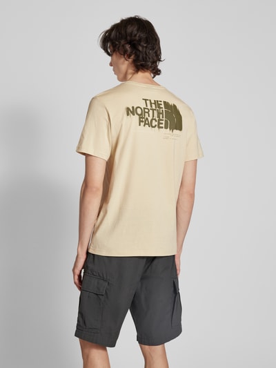 The North Face T-shirt z nadrukiem z logo model ‘GRAPHIC’ Beżowy 5