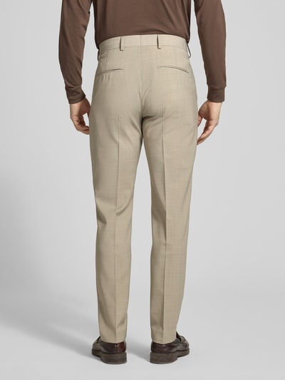 Mannelijk model draagt Straight Fit Anzughose met wol-aandeel model 'Tenuta' van Tiger Of Sweden, beige met persvouwen, achteraanzicht volledig lichaam
