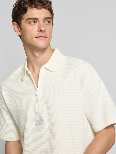 adidas Sportswear Regular fit poloshirt met labelstitching en ritssluiting Offwhite - 3