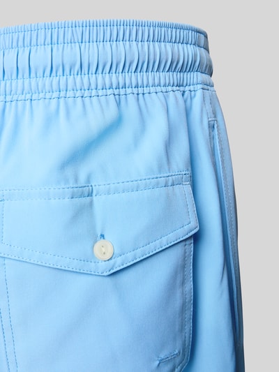 Produktfoto, Badeshorts mit Label-Stitching von Polo Ralph Lauren in Hellblau, Optik: Unifarben, elastischer Bundabschluss, Gesäßtasche, seitliche Eingrifftaschen, glatte Textur