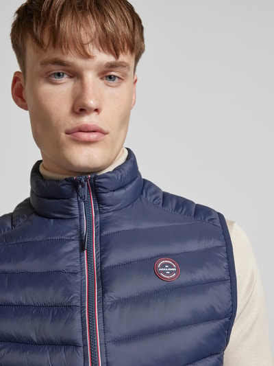 Jack & Jones Kamizelka pikowana z naszywką z logo model ‘ESPRINT’ Granatowy 3