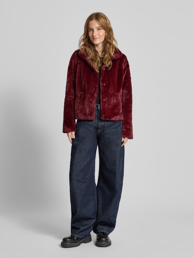 Only Kurtka o kroju regular fit z imitacji futra model ‘NEWVIDA’ Bordowy 1