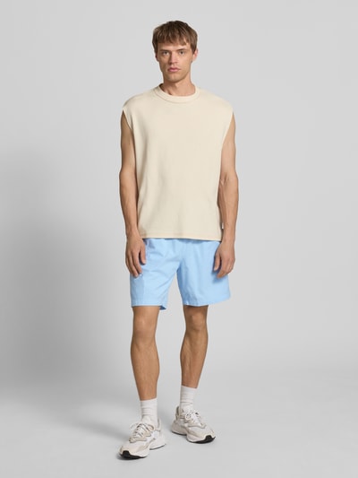 adidas Originals Relaxed Fit Shorts mit Strukturmuster Hellblau 1