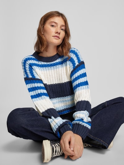 Noisy May Strickpullover mit überschnittenen Schultern Modell 'CHARLIE' Hellblau 3