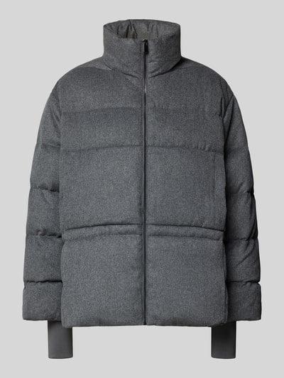 Produktfoto, szara kurtka pikowana z Mieszanka materiałów z dodatkiem wełny, krój regular fit, stójka, zamek błyskawiczny, Model 'Vajomi cozy' od someday, Długość tyłu w rozmiarze 36: 69 cm, Szerokość ramion w rozmiarze 36: 49 cm, Szerokość w rozmiarze 36: 60 cm, Długość rękawów w rozmiarze 36: 68 cm