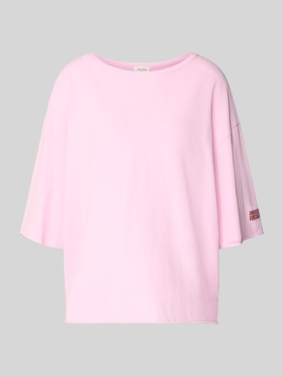 Produktfoto, Oversized T-Shirt mit Label-Print Modell 'YKOBOW' von American Vintage, hellrosa, Reine Baumwolle, Oversized-Fit, Rollsaum, gerippter Rundhalsausschnitt, überschnittene Schultern, Rückenlänge 62 cm bei Größe XS/S, strukturierte weiche Oberfläche