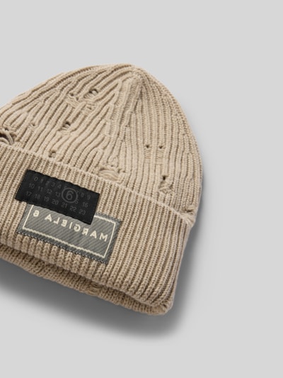 MM6 Maison Margiela Beanie in Strick-Optik Ecru 2
