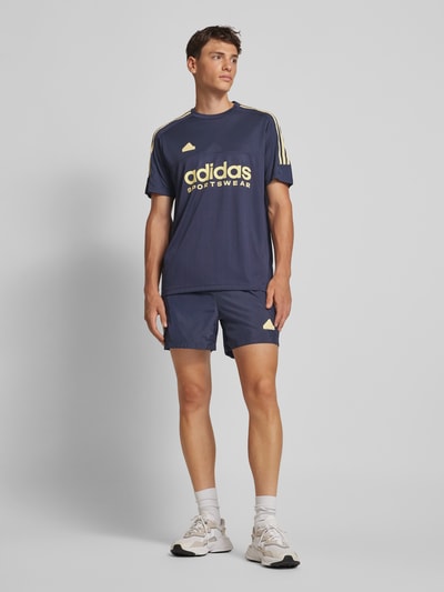 ADIDAS SPORTSWEAR Szorty o kroju regular fit z detalem z logo Ciemnoniebieski 1