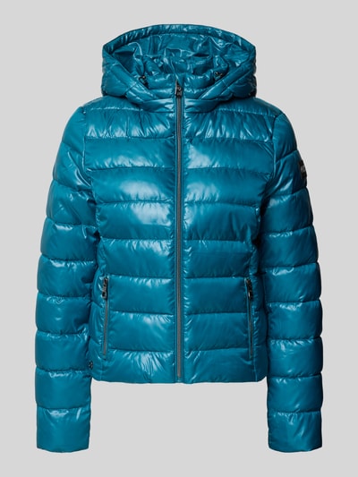 Produktfoto, Regular Fit Jacke in Stepp-Optik von NAUTGÅRD in glänzendem Blau mit Kapuze, Reißverschluss und Stehkragen, Steppstruktur, Damen Jacke, Rückenlänge 55 cm, Schulterbreite 39 cm, Brustweite 49 cm, Ärmellänge 63 cm