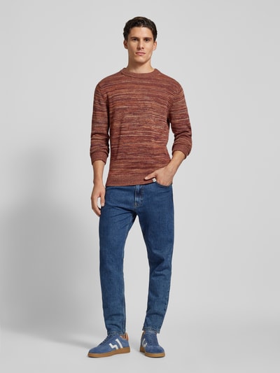 Colours & Sons Sweter z dzianiny z detalami z logo Bordowy 1