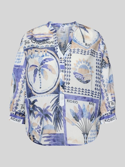 Produktfoto, Regular Fit Bluse im Allover-Look mit 3/4-Arm von Emily Van den Bergh, bawełna, krój regular fit, wzór allover, dekolt V, długość tyłu w rozmiarze 36: 64 cm, długość rękawa w rozmiarze 36: 42 cm, wzory w odcieniach niebieskiego, beżu i bieli, gładka faktura