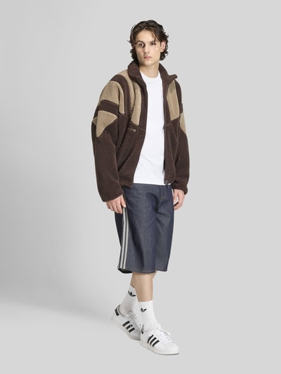 adidas Originals Relaxed Fit Teddyjacke mit Logo-Stickerei Dunkelbraun 1
