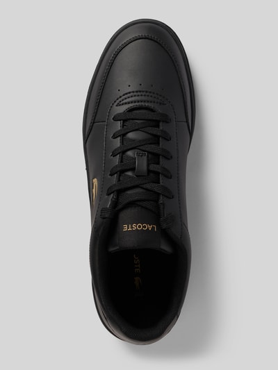 Produktfoto, Low Top Sneaker mit Logo-Prägung Modell 'Court Pro' von Lacoste für Herren in Optik: Unifarben, rund, flach, Schnürung, strukturierte Sohle, Materialverarbeitung: Kunstleder