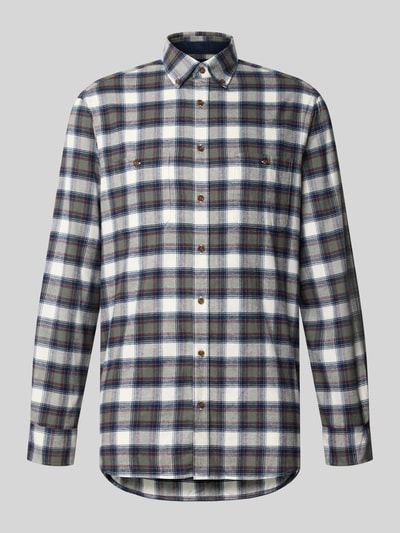 Produktfoto, Regular Fit Freizeithemd aus Flanell mit Button-Down-Kragen von Christian Berg Men, kariertes Muster in Blau, Weiß und Rot, reine Baumwolle, sichtbare Brusttaschen, weiche Flanelltextur