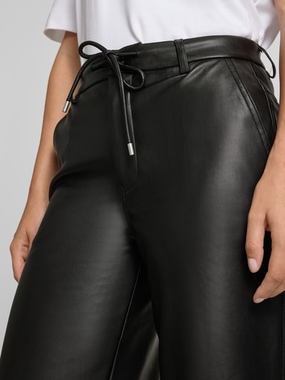 Stefanel Spodnie z imitacji skóry z szeroką nogawką i wpuszczanymi kieszeniami Czarny 3