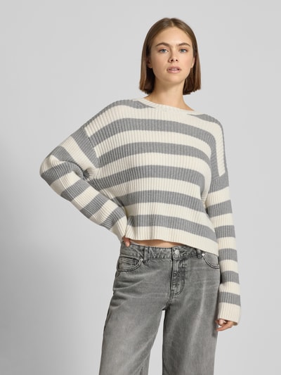 Review Strickpullover mit Rundhalsausschnitt Hellgrau Melange 4