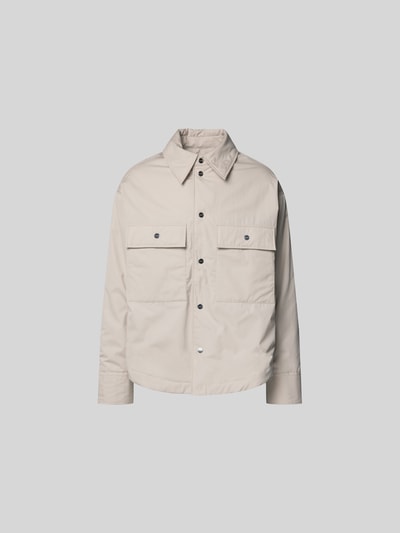 Produktfoto, Jacke mit Hemdblusenkragen von black palms aus reiner Baumwolle in Beige, lockerer Schnitt, Druckknopfleiste, Brusttaschen