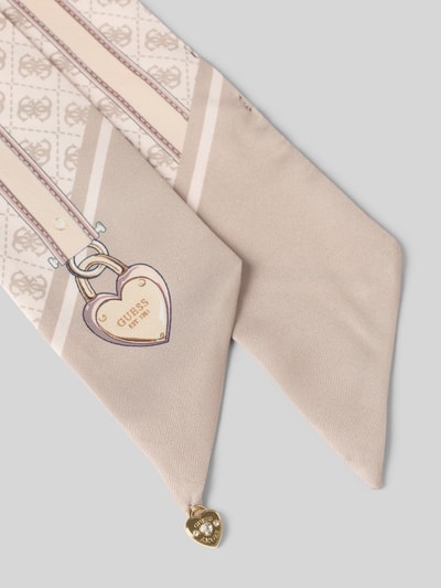 Produktfoto, Bandeaux mit Logo-Charm von Guess in Beige mit rechteckiger Passform, Allover-Logo-Print und Motiv-Print, feine Textur