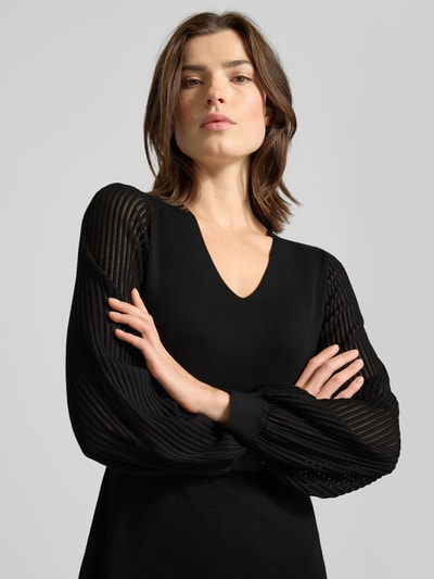 s.Oliver BLACK LABEL Figurumspielendes Strickkleid aus Viskose-Mix Black 3