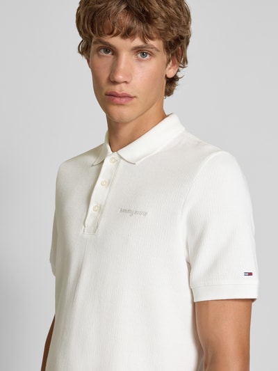 Tommy Jeans Regular Fit Poloshirt mit Waffelstruktur Offwhite 3