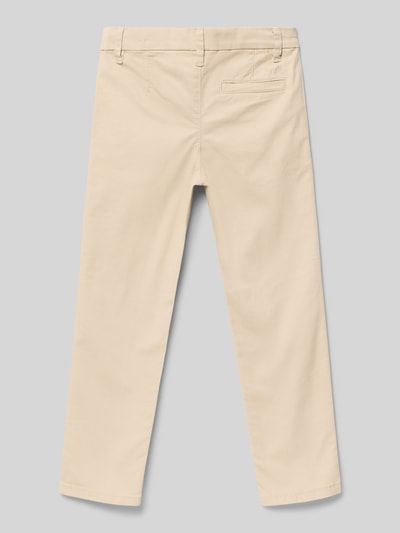 Produktfoto, Hose mit Eingrifftaschen von Mayoral, beżowy bawełniano-elastanowy materiał, krój regular fit, szerokość w rozmiarze 116: 30 cm, długość wewnętrzna nogawki w rozmiarze 116: 51 cm