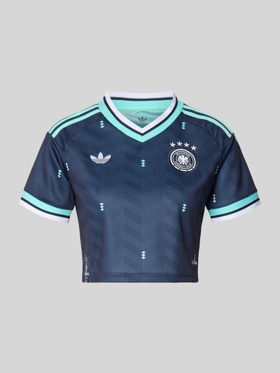 Produktfoto, DFB Cropped Auswärtstrikot 2026 von adidas Sportswear, Mehrfarbig, Regular-Fit, Cropped, V-Ausschnitt, Logo-Applikation, Wappen-Applikation