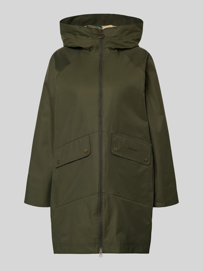 Produktfoto, Regular Fit Parka aus Baumwoll-Mix von Barbour w jednolitym zielonym kolorze, wodoodporny, kieszenie z patką, mieszanka bawełny