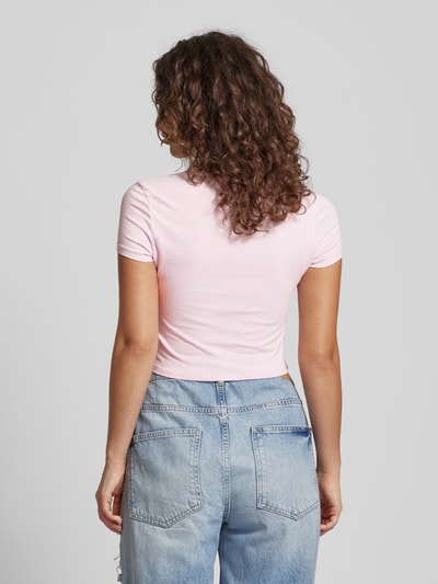 Review Cropped T-Shirt mit Rundhalsausschnitt Rosa 5