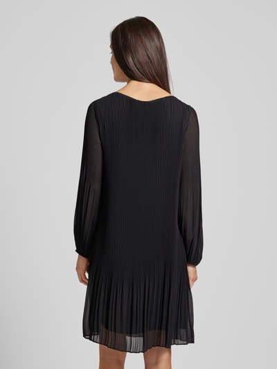 s.Oliver BLACK LABEL Fließendes Langarmkleid aus plissiertem Chiffon Black 5