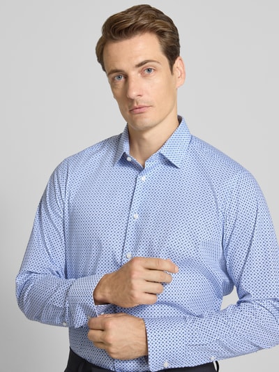 Christian Berg Men Regular Fit Businesshemd mit Kentkragen Bleu 3