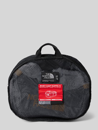 Produktfoto, Weekender mit Logo-Print von The North Face in Schwarz mit rotem Logo-Print, Reißverschluss, Netzstruktur, Maße ca. 50x32x30 cm, Hauptfach, Reißverschlussfach, verstellbare Schulterriemen, geeignet für Herren